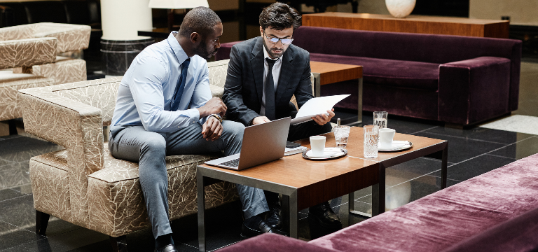 Hotel Commercial Strategies: Solutions and Optimization