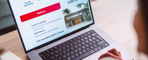 Hotel Ads: Monitoring, Compliance & Parity