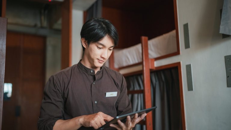 Travel Startup Guide to Litting Your Hotel Operation